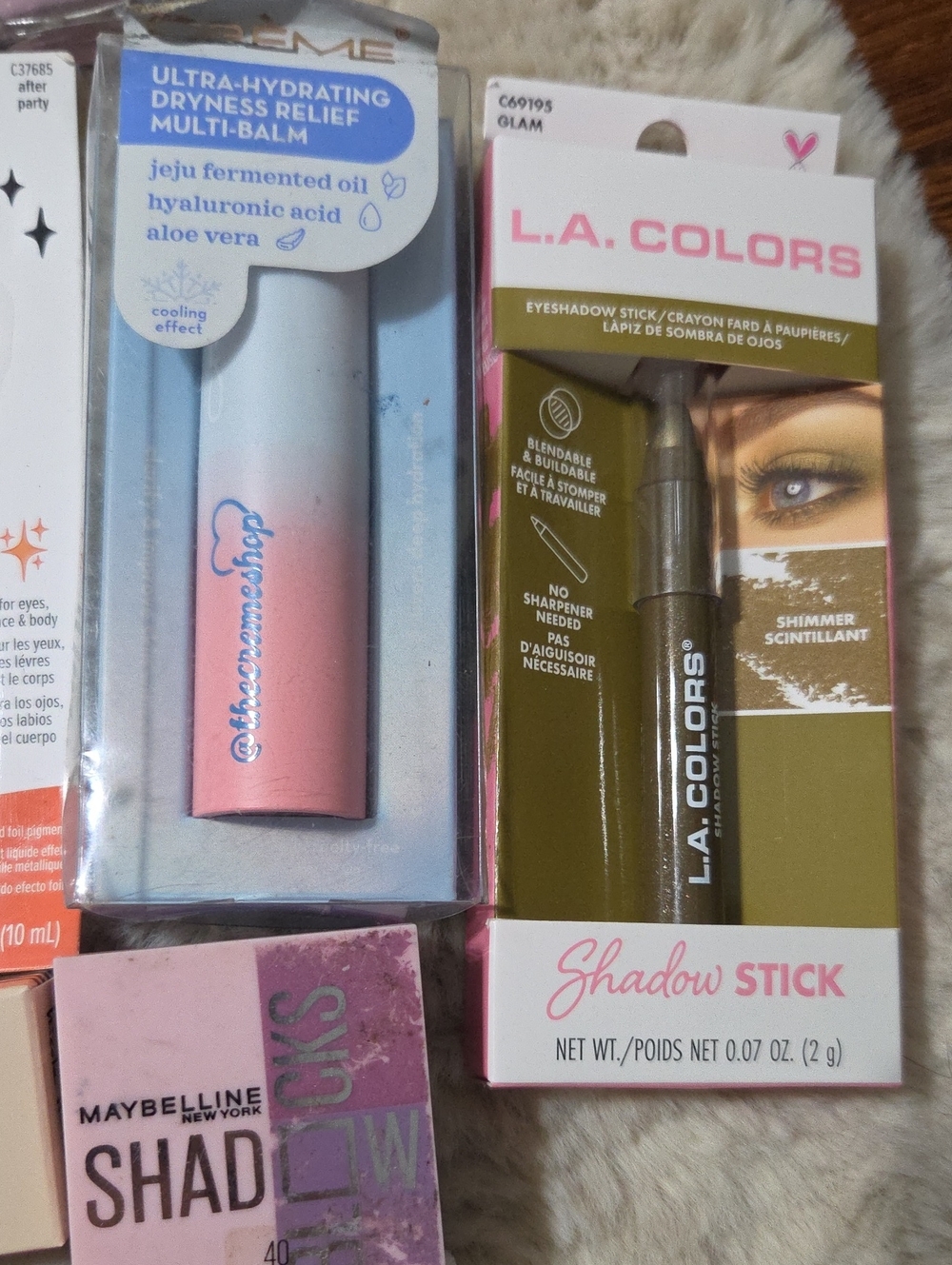 Makeup Bundle - Picture 6 of 8